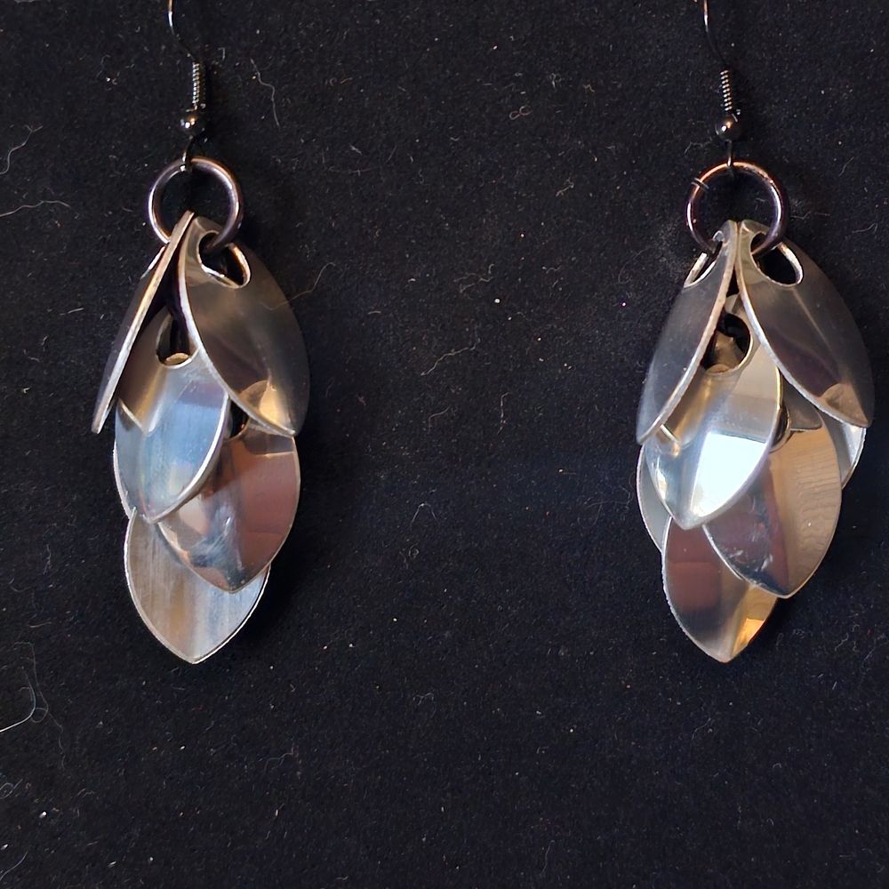 Chic Silver Leaf Drop Earrings